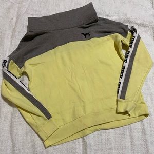 Victoria Secret Pink Sweatshirt never worn